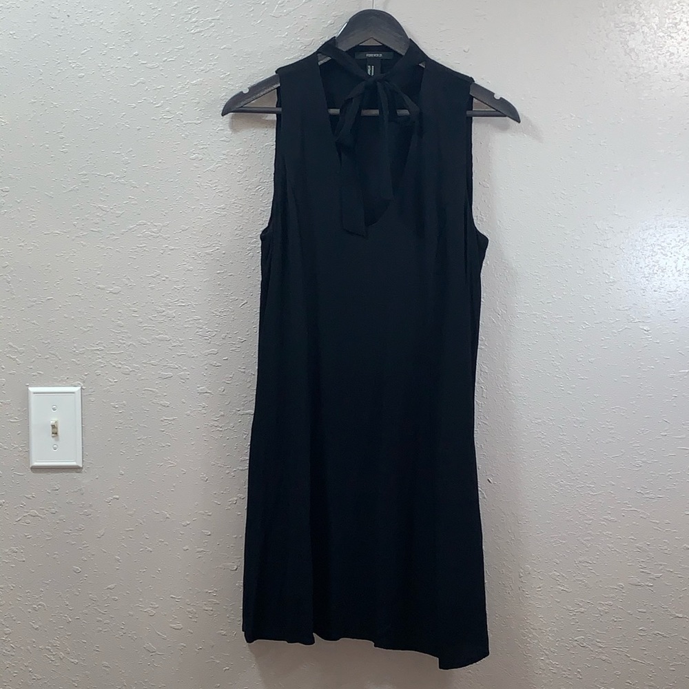 Forever 21 Black dress NWOT size M